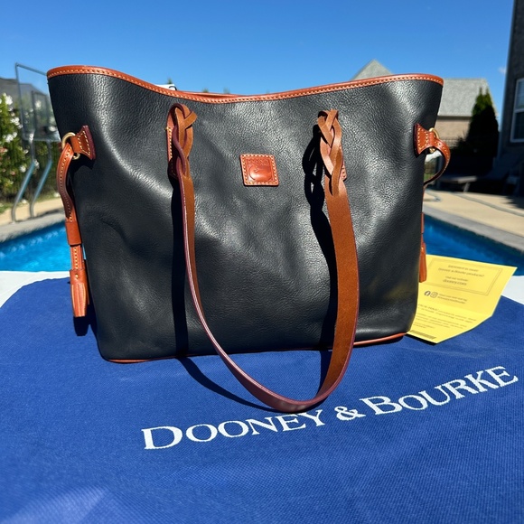 NWT Dooney & Bourke Florentine Bailey Black Leather Tote Bag - Picture 1 of 17